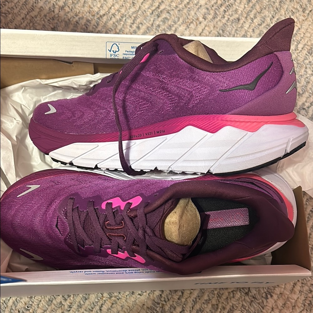 Hoka arahi 6 Purple Pink Athletic Shoes with Breathable Mesh